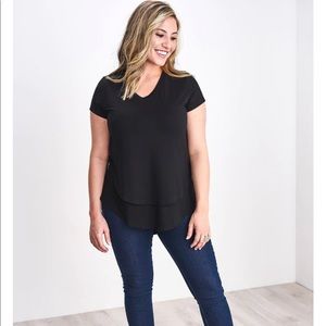 Latched Mama, V-Neck Boyfriend Nursing Tee - Medium / Black